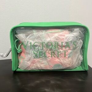 NEW Victoria’s Secret Clear Makeup Bag